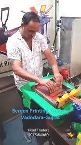 DIPLOMA IN SCREEN PRINTING